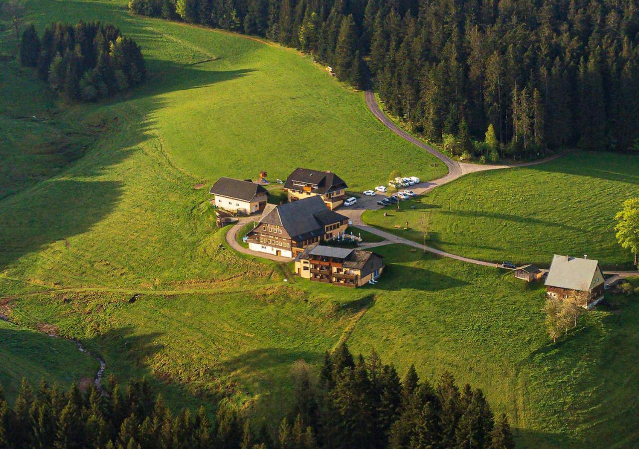 Thaelerhaeusle Hotel Furtwangen Exterior photo
